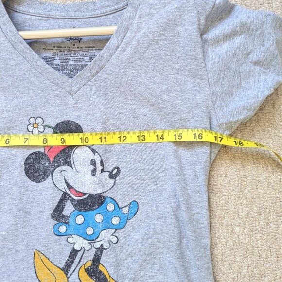 His & Hers Disney Mickey & Minnie T-shirts - size M in great condition - Picture 4 of 5